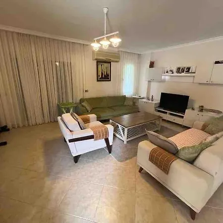 Vakantiehuis Alacati Carsida, Oezel Havuzlu 4 Odali Izmir Size Iyi Gelecek Çeşme