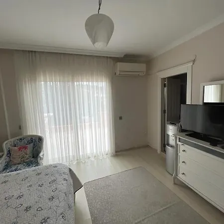 Vakantiehuis Alacati Carsida, Oezel Havuzlu 4 Odali Izmir Size Iyi Gelecek *